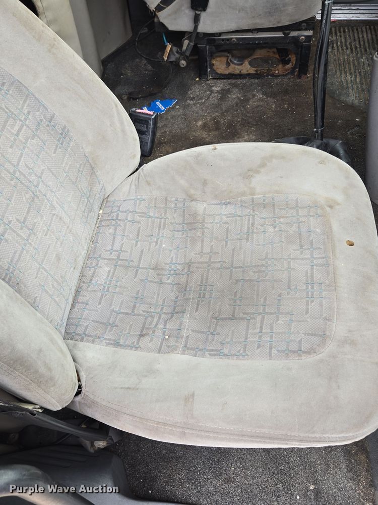 image for item EE8527 2003 Freightliner CST120 semi truck