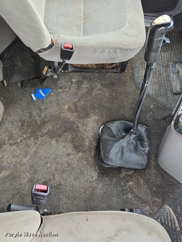 image for item EE8527 2003 Freightliner CST120 semi truck