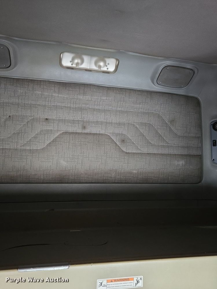 image for item EE8527 2003 Freightliner CST120 semi truck