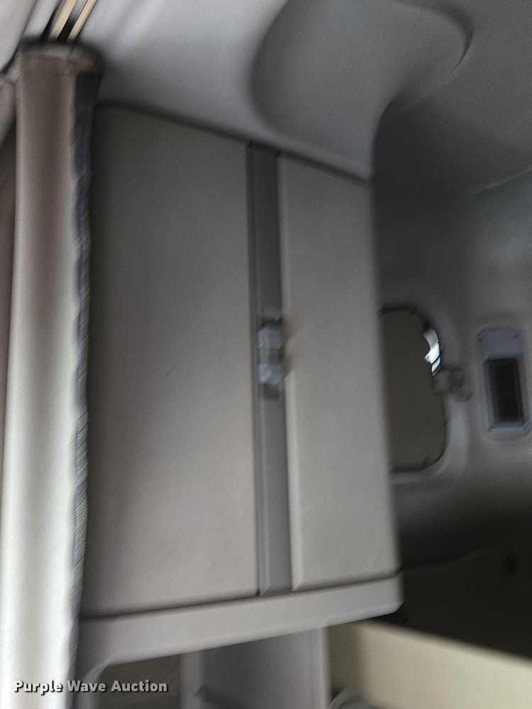 image for item EE8527 2003 Freightliner CST120 semi truck