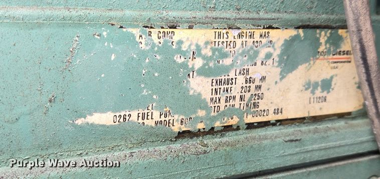 image for item EE8527 2003 Freightliner CST120 semi truck