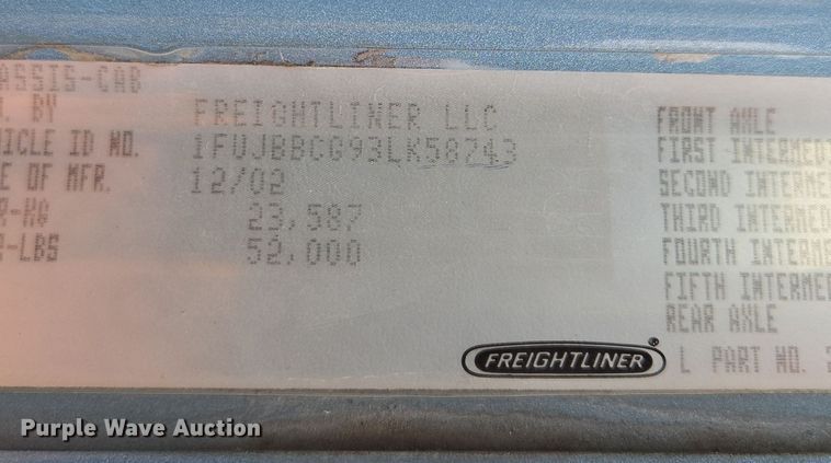 image for item EE8527 2003 Freightliner CST120 semi truck