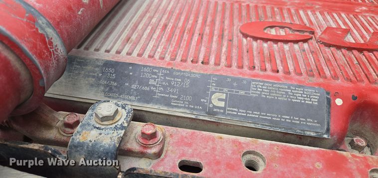 image for item EE8529 2013 Kenworth  T800 semi truck