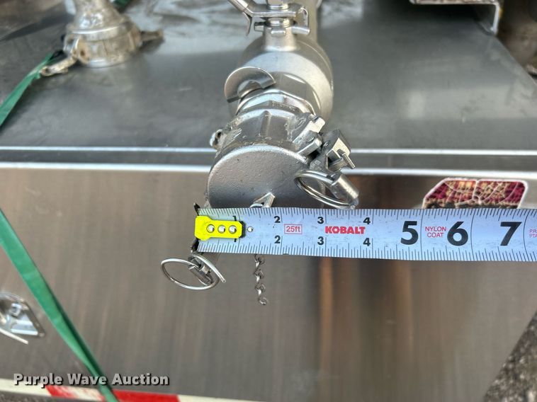 image for item EG1040 2015 Bulk Tank International tank trailer