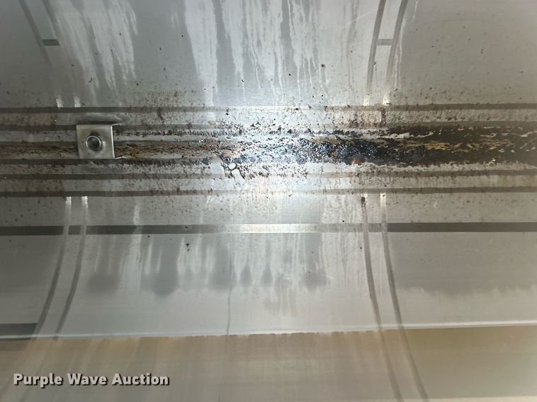 image for item EG1040 2015 Bulk Tank International tank trailer