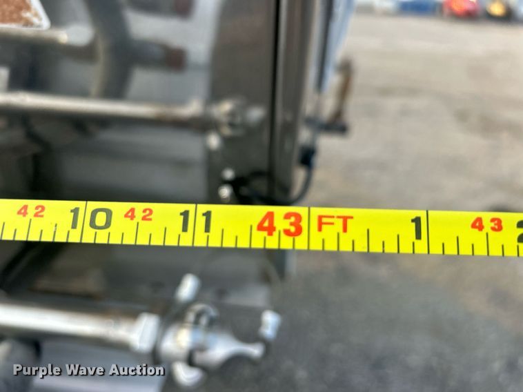 image for item EG1040 2015 Bulk Tank International tank trailer