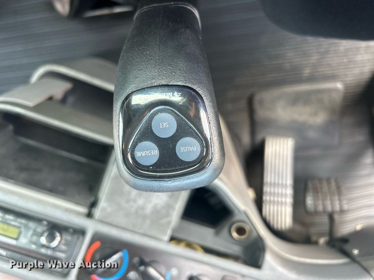 image for item EG1045 2002 Freightliner  Century Class semi truck