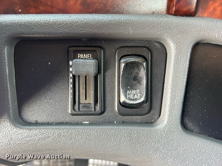 image for item EG1045 2002 Freightliner  Century Class semi truck