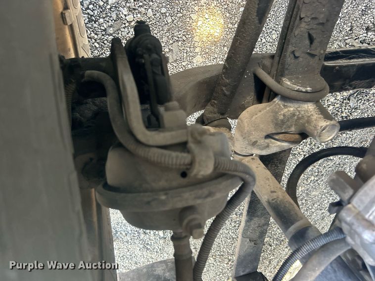 image for item EG1045 2002 Freightliner  Century Class semi truck