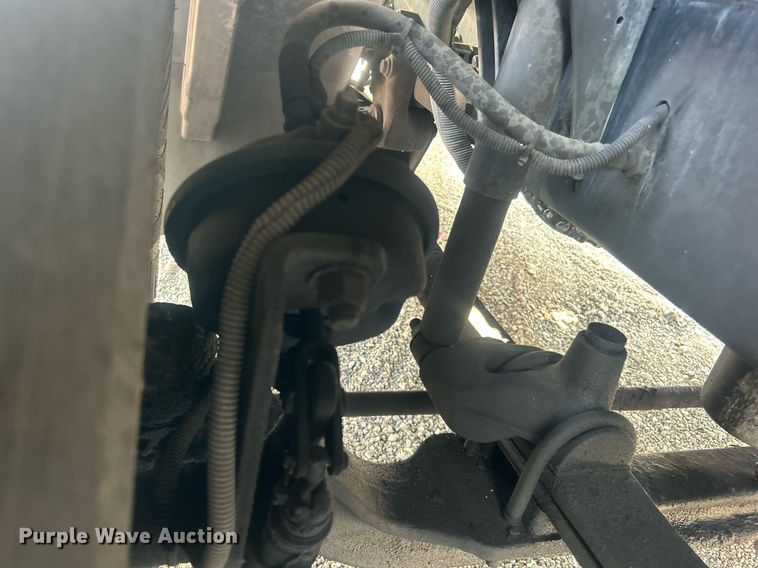 image for item EG1045 2002 Freightliner  Century Class semi truck