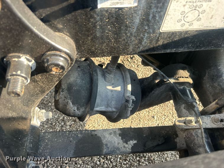 image for item EG1045 2002 Freightliner  Century Class semi truck