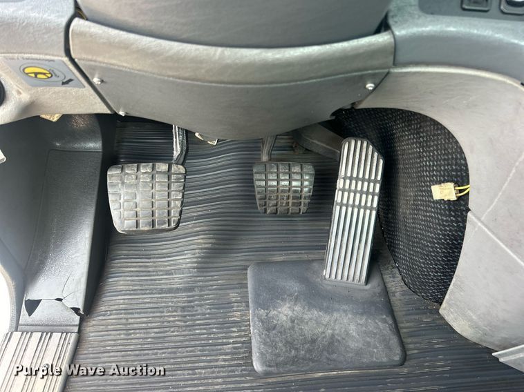 image for item EG1045 2002 Freightliner  Century Class semi truck