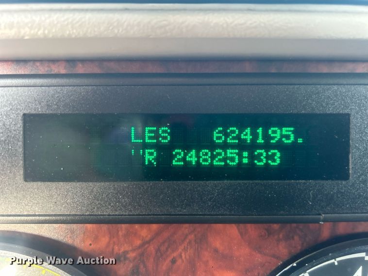 image for item EG1045 2002 Freightliner  Century Class semi truck