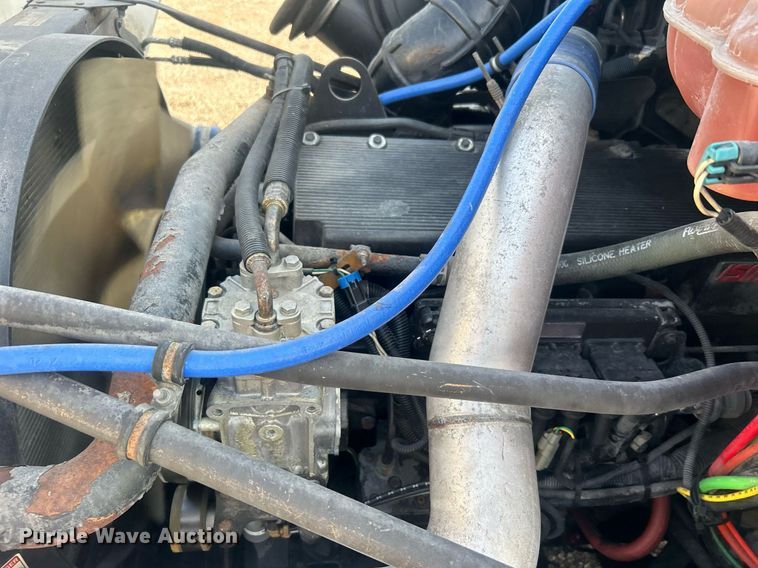 image for item EG1045 2002 Freightliner  Century Class semi truck