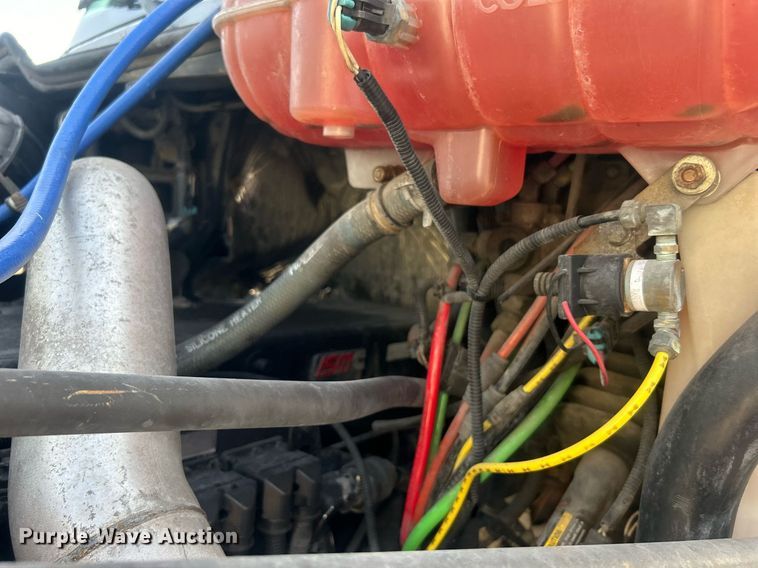 image for item EG1045 2002 Freightliner  Century Class semi truck