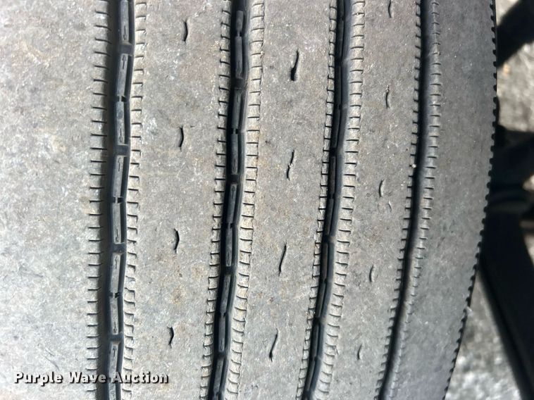 image for item EG1045 2002 Freightliner  Century Class semi truck