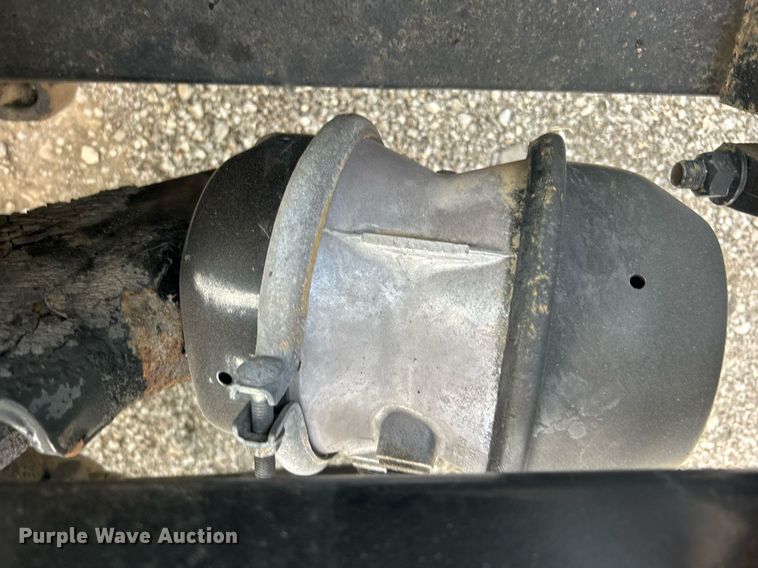 image for item EG1061 2006 International  9400i semi truck