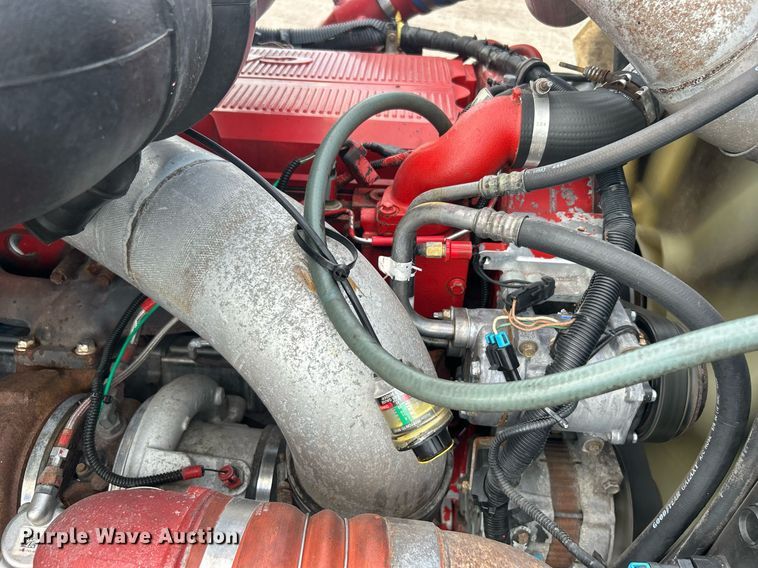 image for item EG1061 2006 International  9400i semi truck