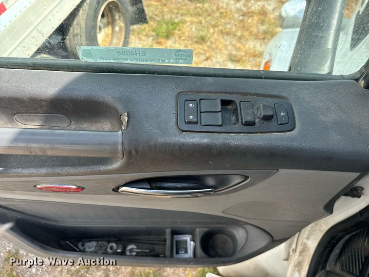 image for item EH4058 2015 Peterbilt 567 semi truck