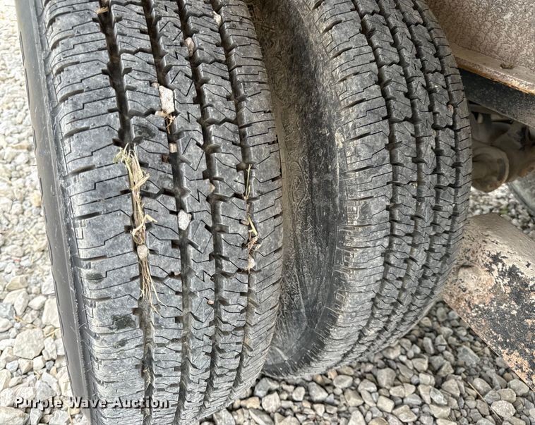 image for item EH7033 1978 Landoll tilt deck equipment trailer