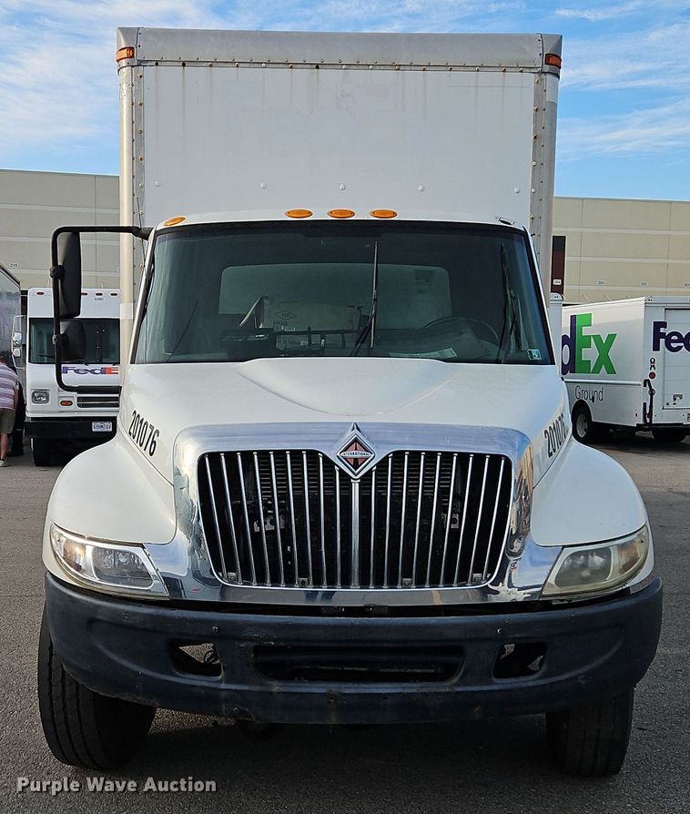 image for item EI8392 2007 International  4300 SBA  box truck