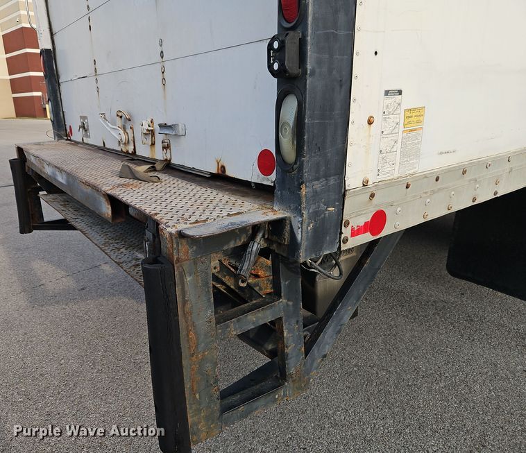 image for item EI8392 2007 International  4300 SBA  box truck