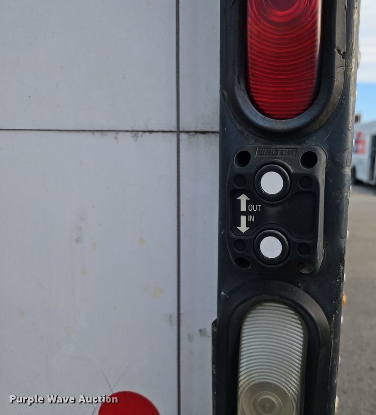 image for item EI8392 2007 International  4300 SBA  box truck