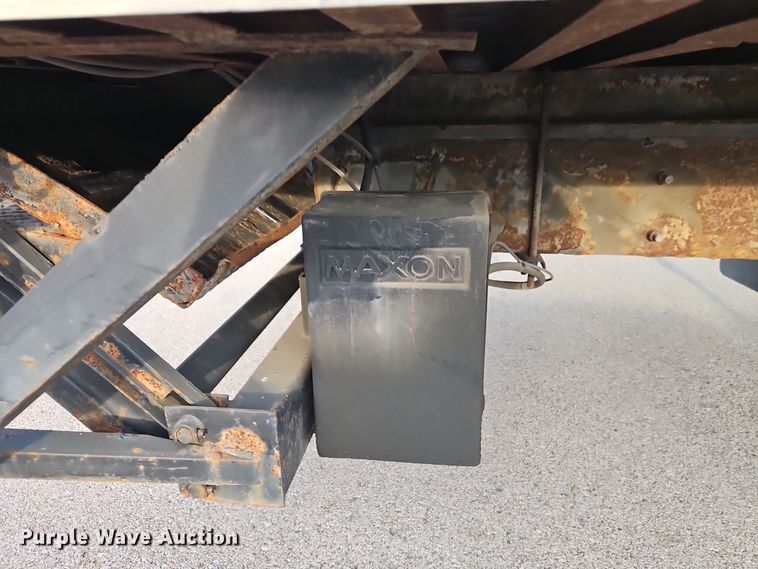 image for item EI8392 2007 International  4300 SBA  box truck