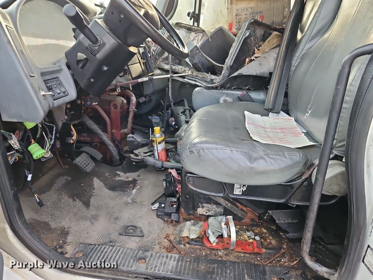 image for item EI8392 2007 International  4300 SBA  box truck