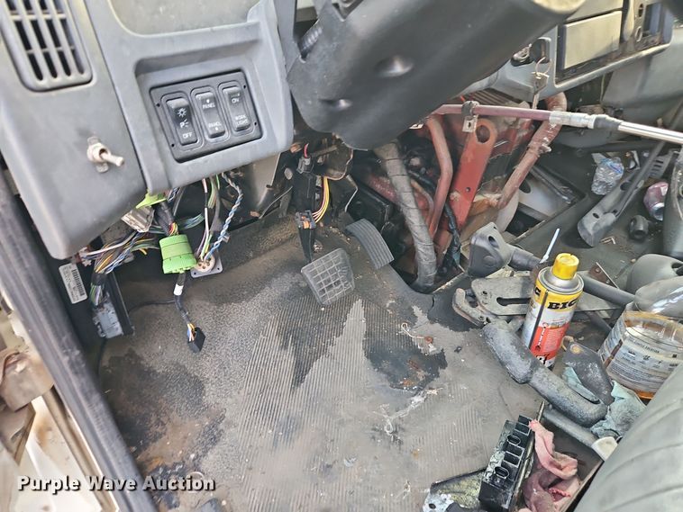 image for item EI8392 2007 International  4300 SBA  box truck