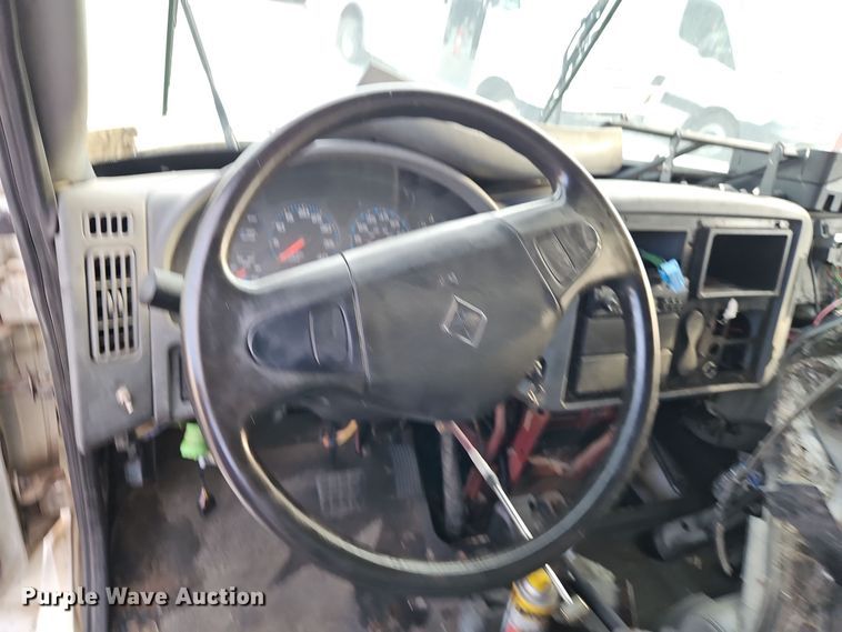 image for item EI8392 2007 International  4300 SBA  box truck