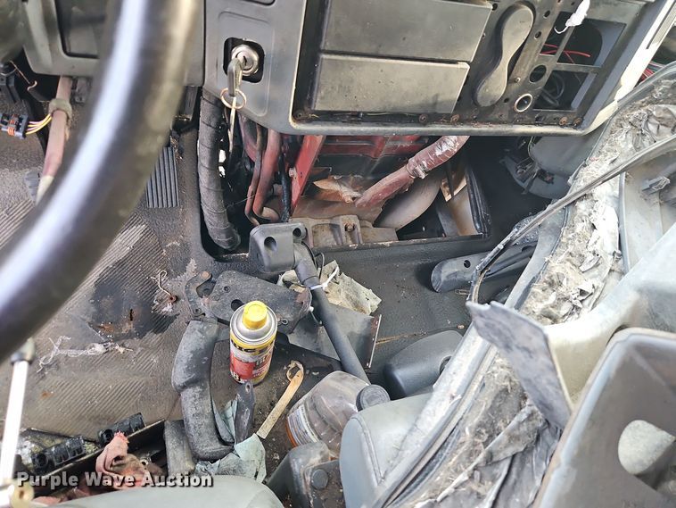 image for item EI8392 2007 International  4300 SBA  box truck