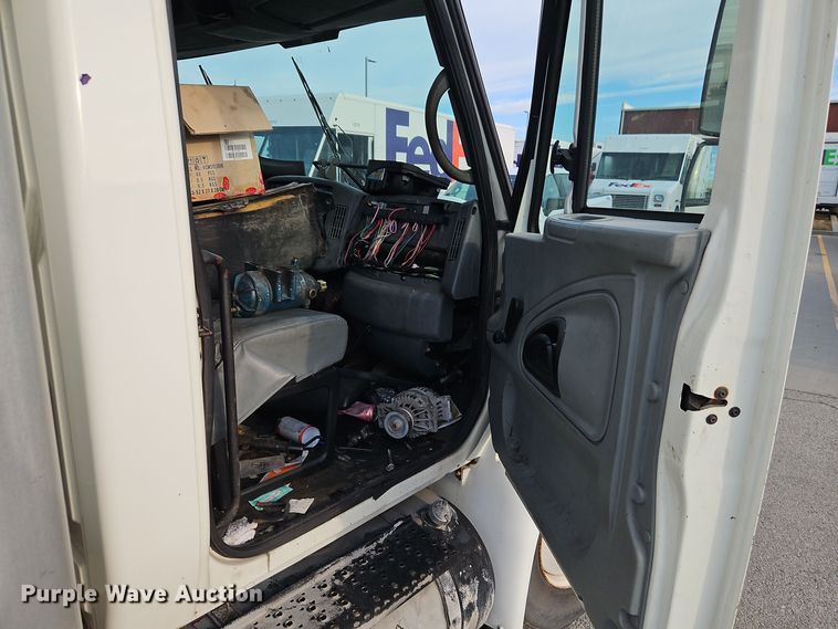 image for item EI8392 2007 International  4300 SBA  box truck