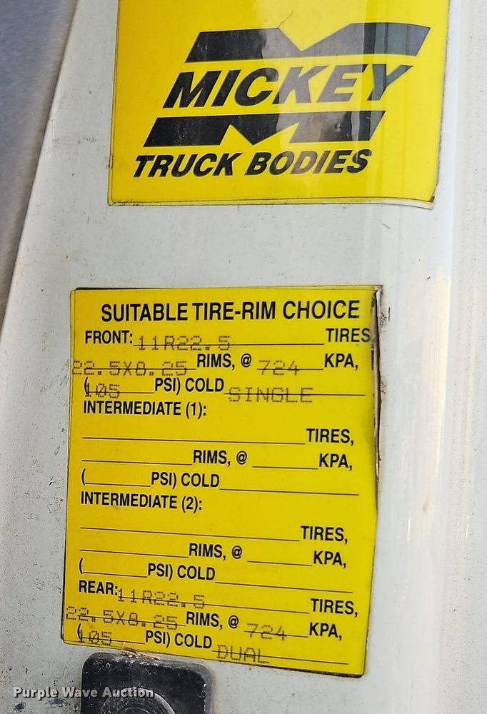 image for item EI8392 2007 International  4300 SBA  box truck
