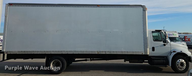 image for item EI8393 2007 International  4300  box truck