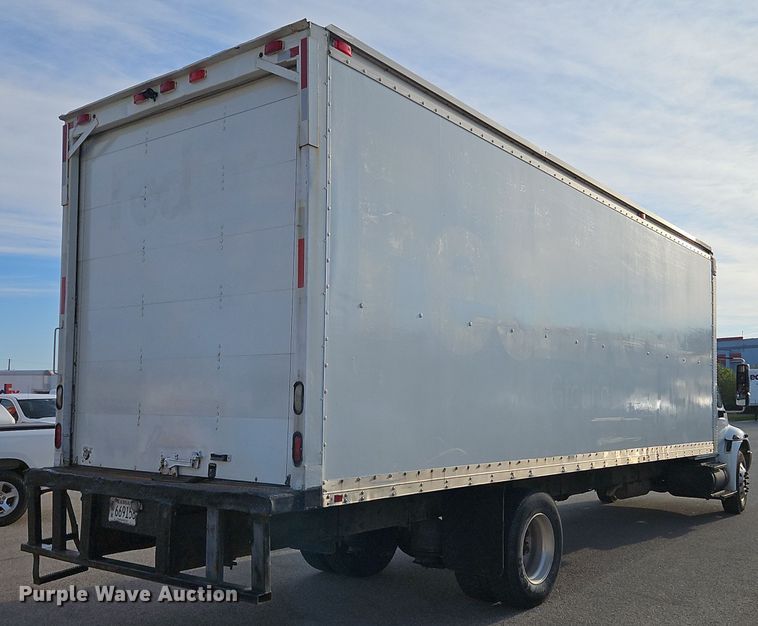 image for item EI8393 2007 International  4300  box truck