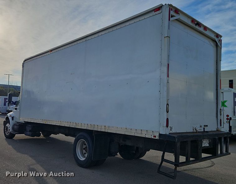 image for item EI8393 2007 International  4300  box truck