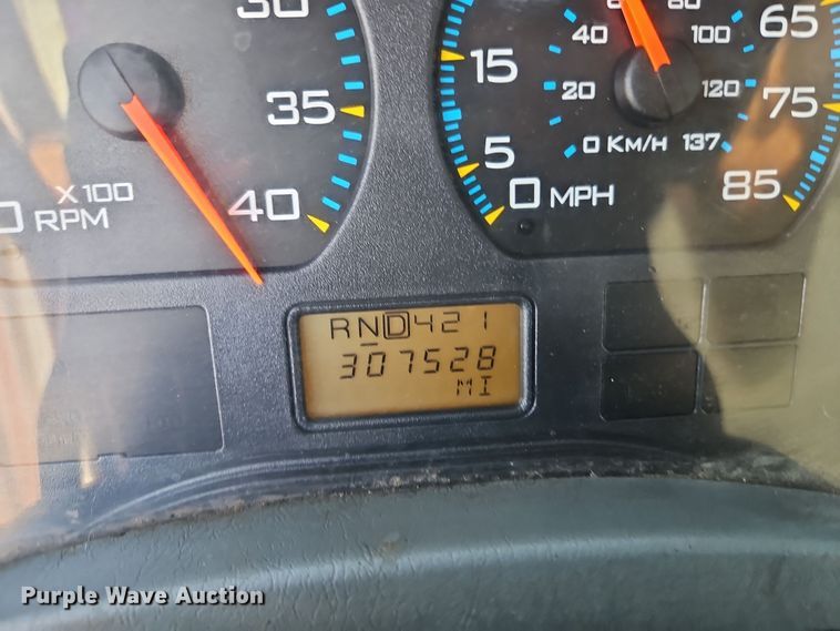 image for item EI8393 2007 International  4300  box truck