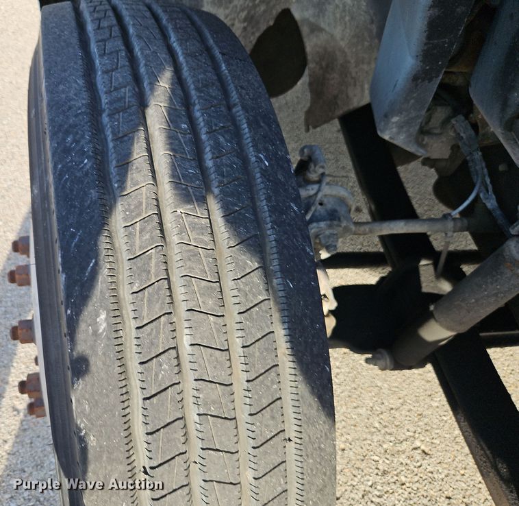 image for item EI8393 2007 International  4300  box truck