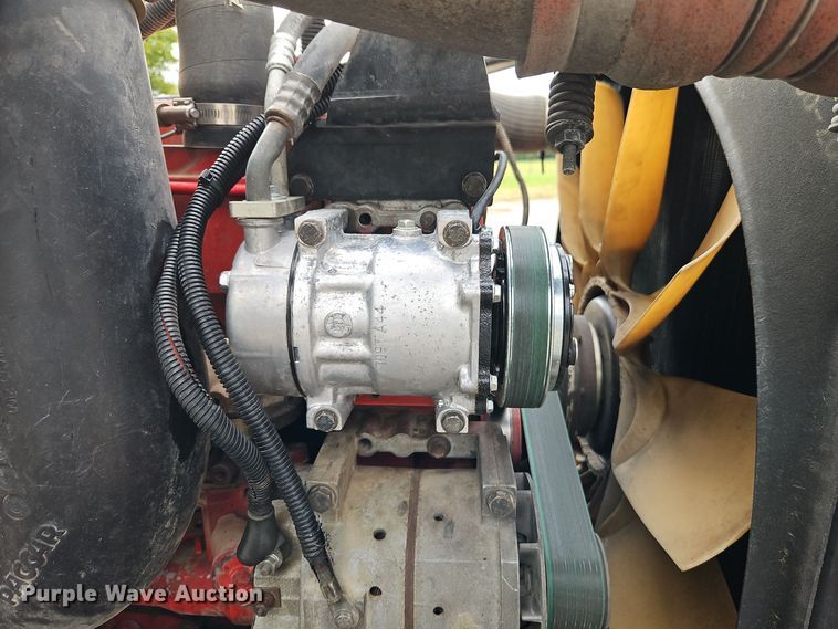 image for item EI8400 2007 Peterbilt  379 semi truck