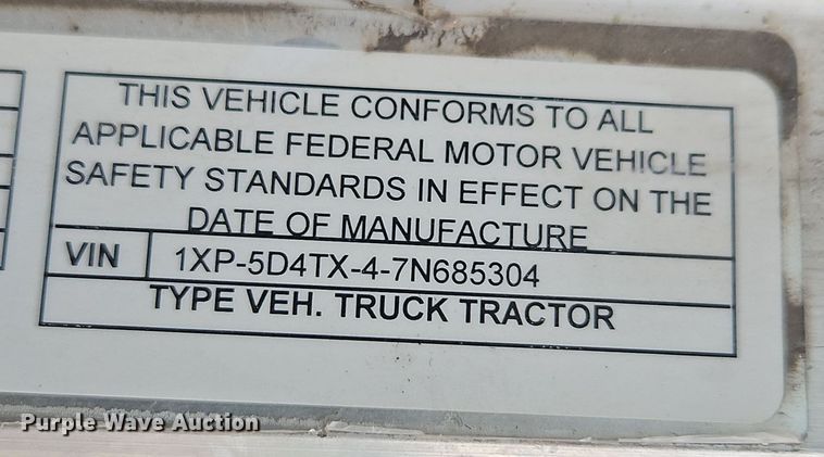 image for item EI8400 2007 Peterbilt  379 semi truck