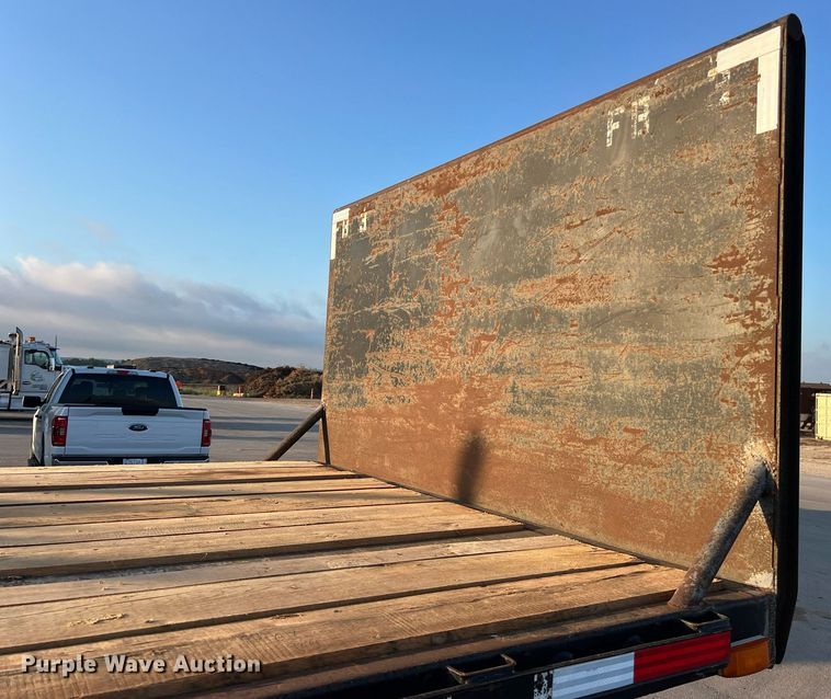 image for item EJ3022 2007 Wabash Transcraft SF-660H flatbed trailer