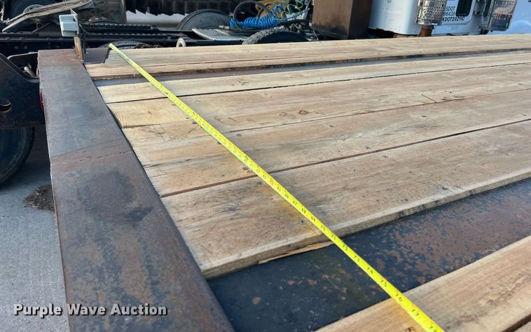 image for item EJ3022 2007 Wabash Transcraft SF-660H flatbed trailer