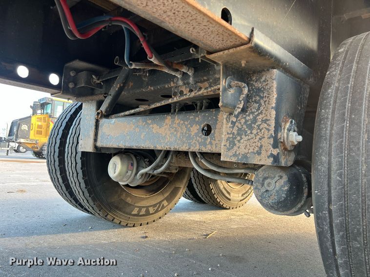 image for item EJ3022 2007 Wabash Transcraft SF-660H flatbed trailer