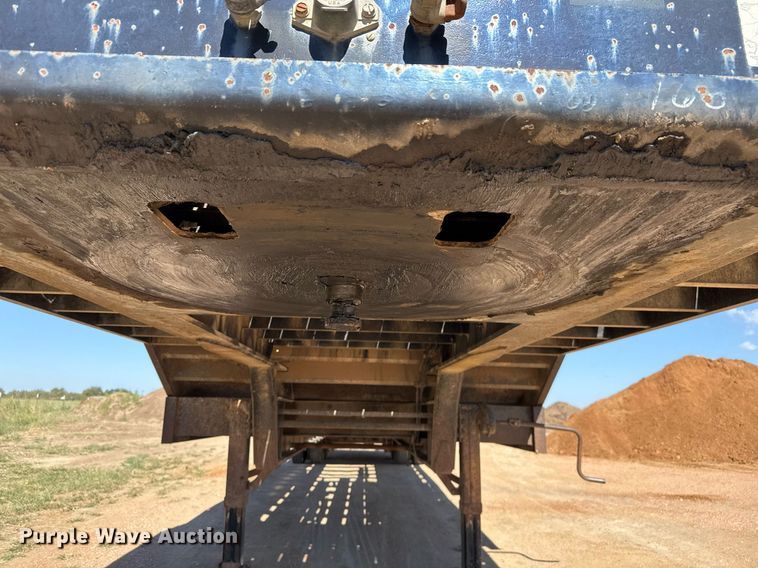 image for item EJ3081 2002 Viking VFD46R16F35T drop deck equipment trailer