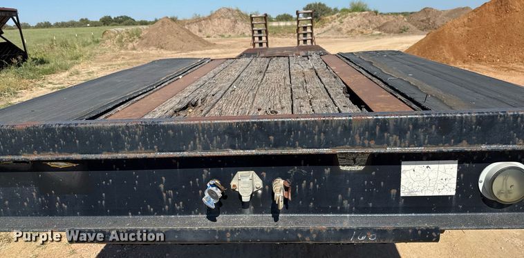 image for item EJ3081 2002 Viking VFD46R16F35T drop deck equipment trailer