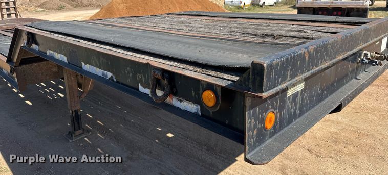 image for item EJ3081 2002 Viking VFD46R16F35T drop deck equipment trailer