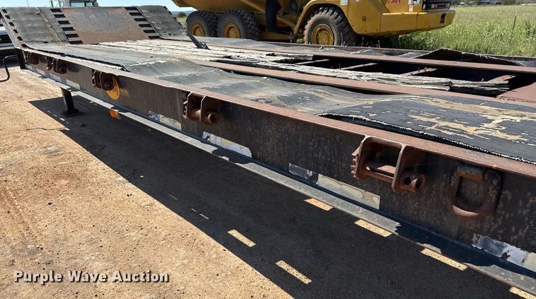 image for item EJ3081 2002 Viking VFD46R16F35T drop deck equipment trailer