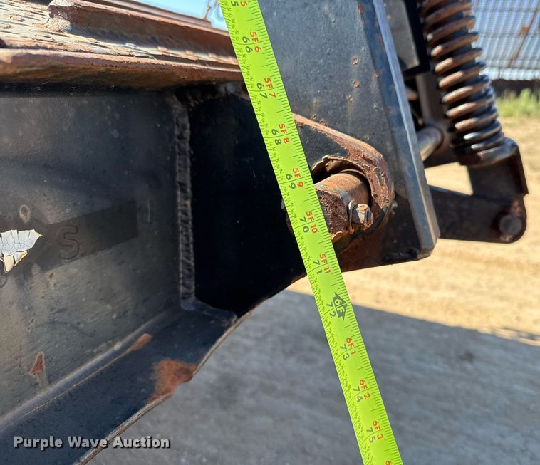 image for item EJ3081 2002 Viking VFD46R16F35T drop deck equipment trailer