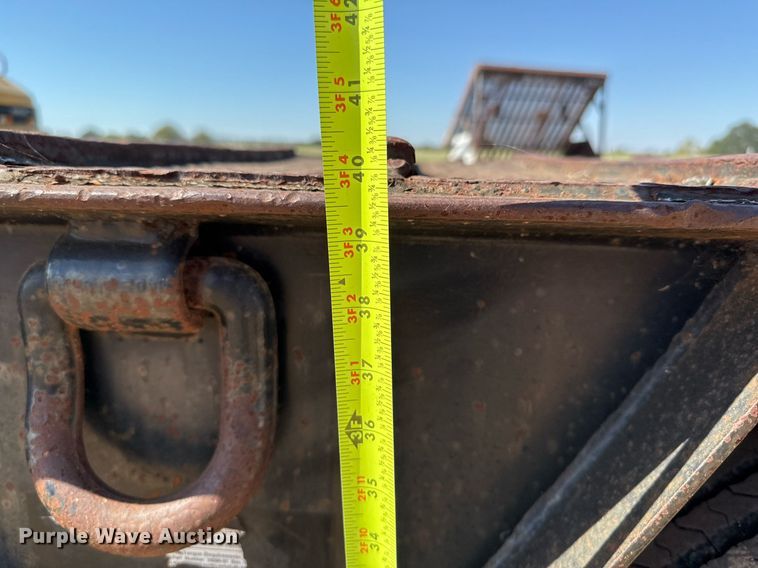 image for item EJ3081 2002 Viking VFD46R16F35T drop deck equipment trailer